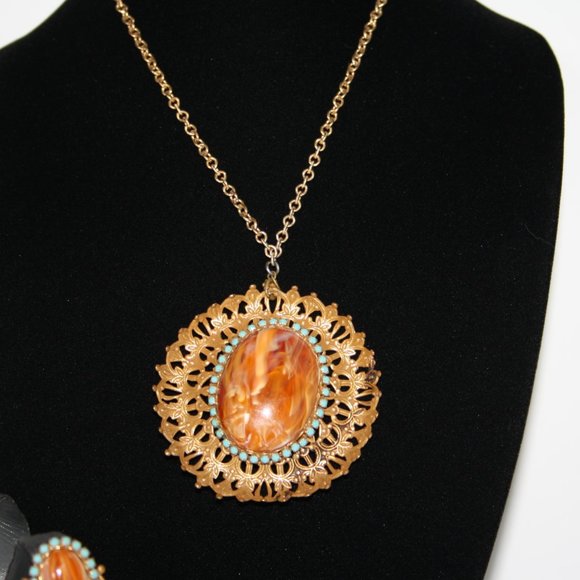 Vintage necklace and earrings set with stone - Picture 2 of 4